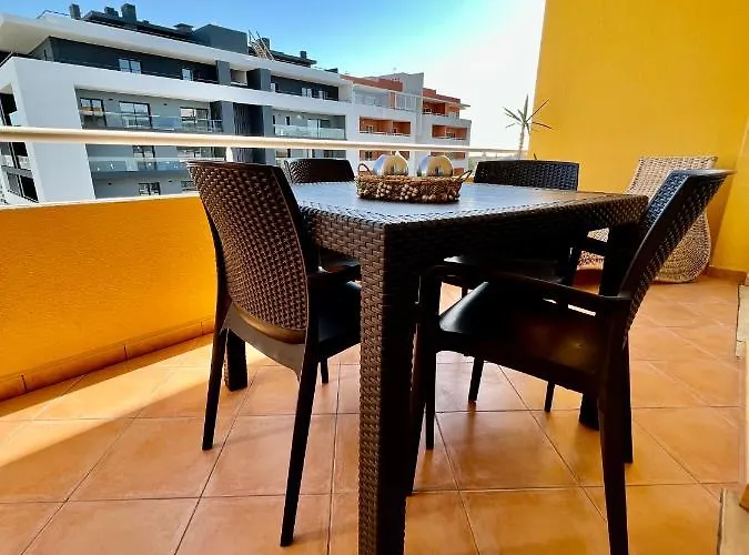 Casa Sol, Fast Wifi, Airco, Swimming Pool Near The Da Rocha Portimão